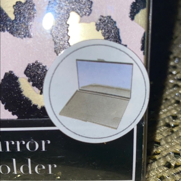 Lady Jayne compact Mirror and Card Holder - Picture 11 of 15